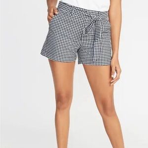 Banana Republic Women's Black and White Gingham Shorts With Tie Sz 6